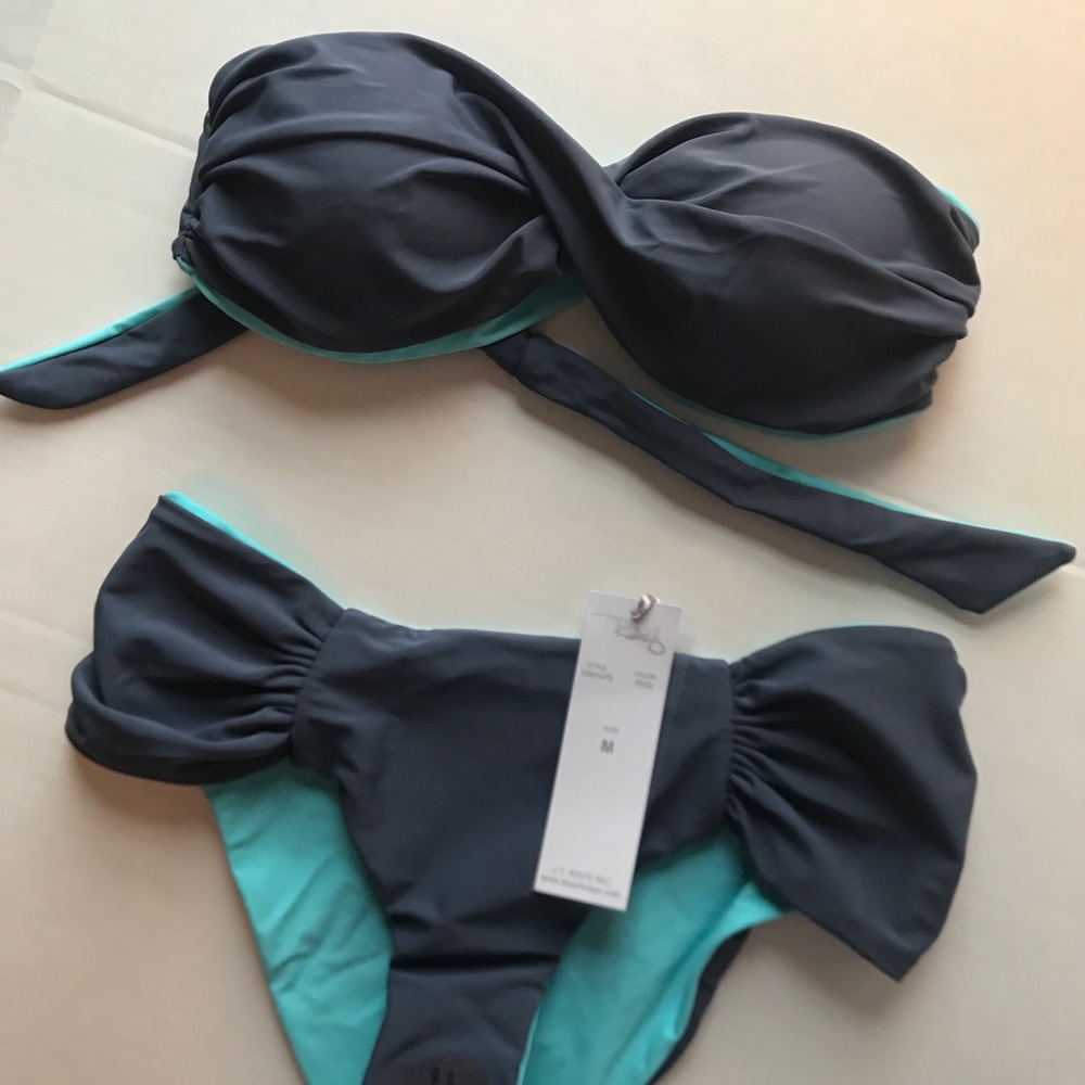 ⭐️NWT⭐️ Beach Rays Reversible Bikini - Picture 8 of 8